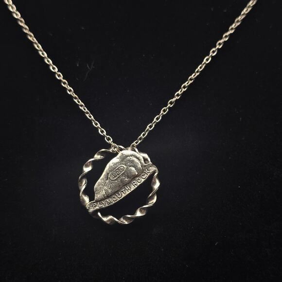 Plymouth Rock Pendant Necklace Silver Tone Vintage Massachusetts Souvenir - Picture 9 of 9